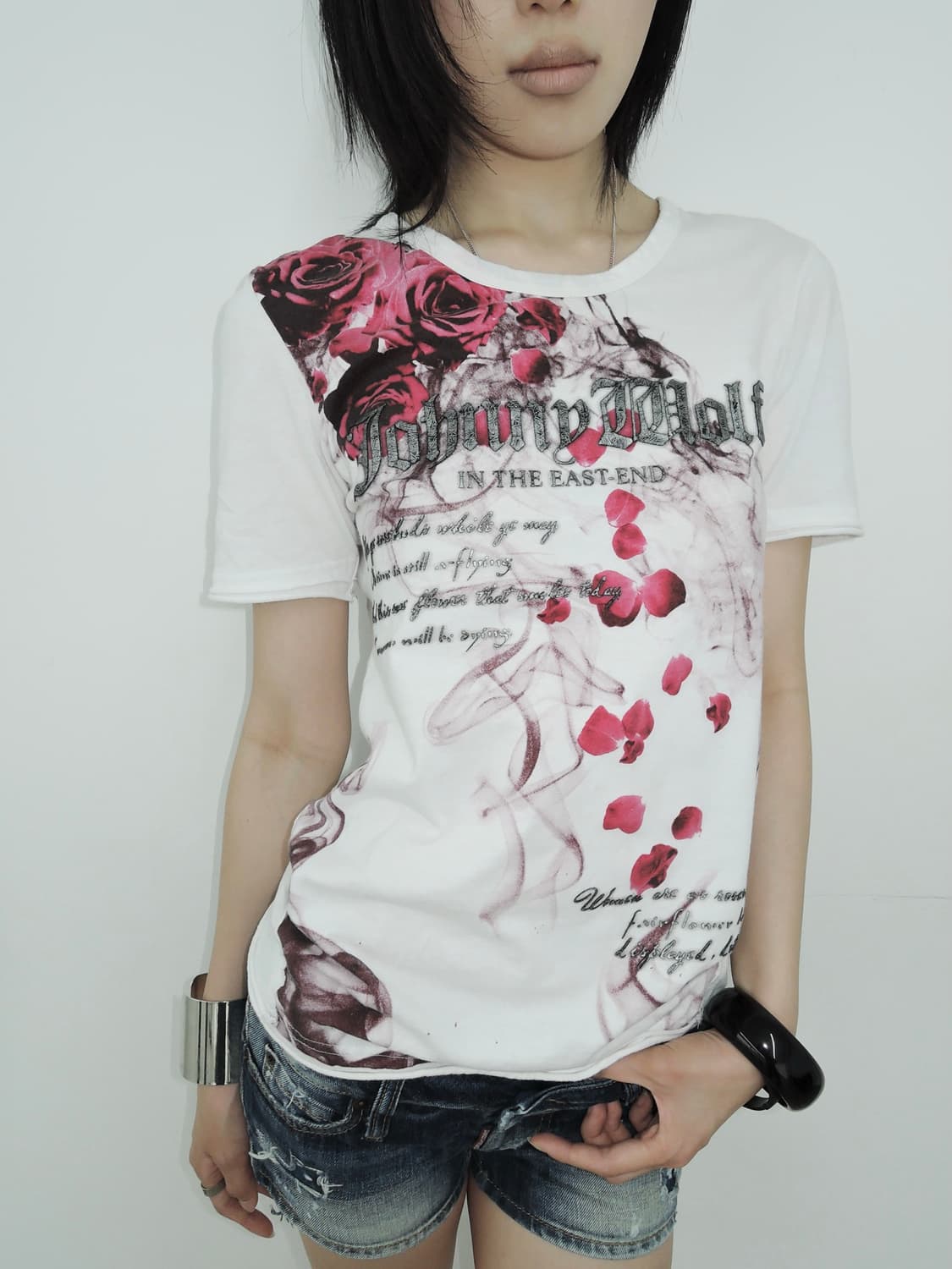 Grunge Rose Graphic T-Shirt 상품이미지1