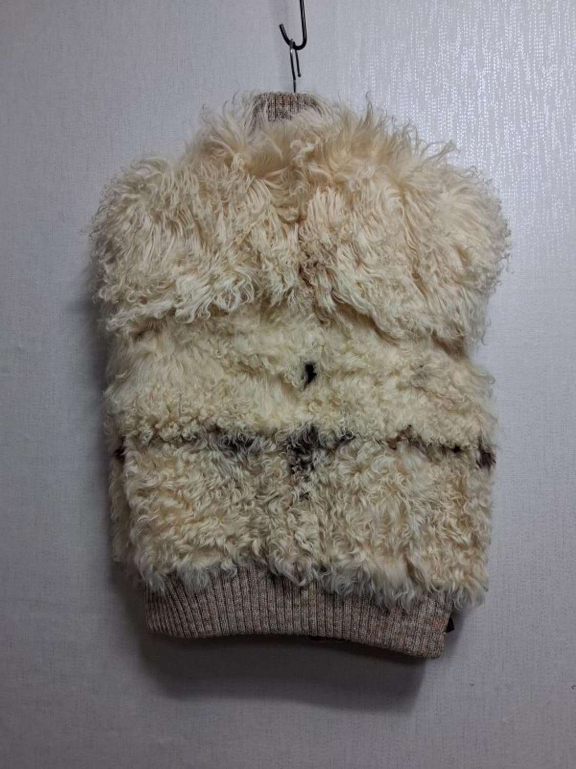 일본빈티지 꼬불이 양털조끼 순모울니트배색 가오리루즈핏 66
원산지 일본  상품이미지3