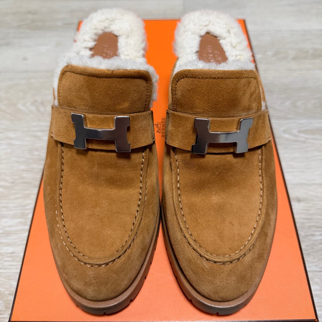 [S+급/36] 에르메스 플로레 60 시어링 스웨이드 뮬 상품이미지6