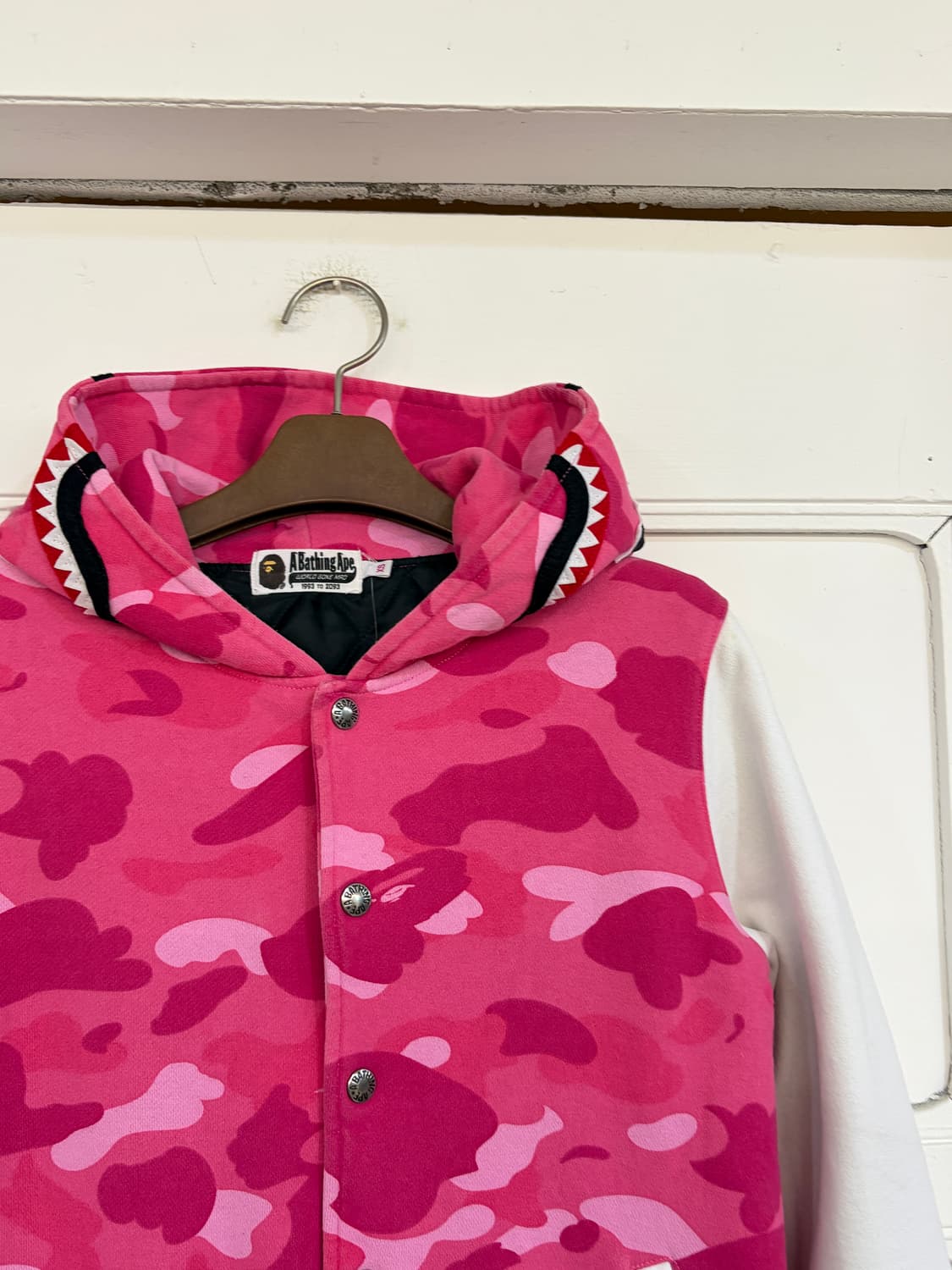 딱붙핏!!)) 베이프 샤크 바시티 자켓 상품이미지5