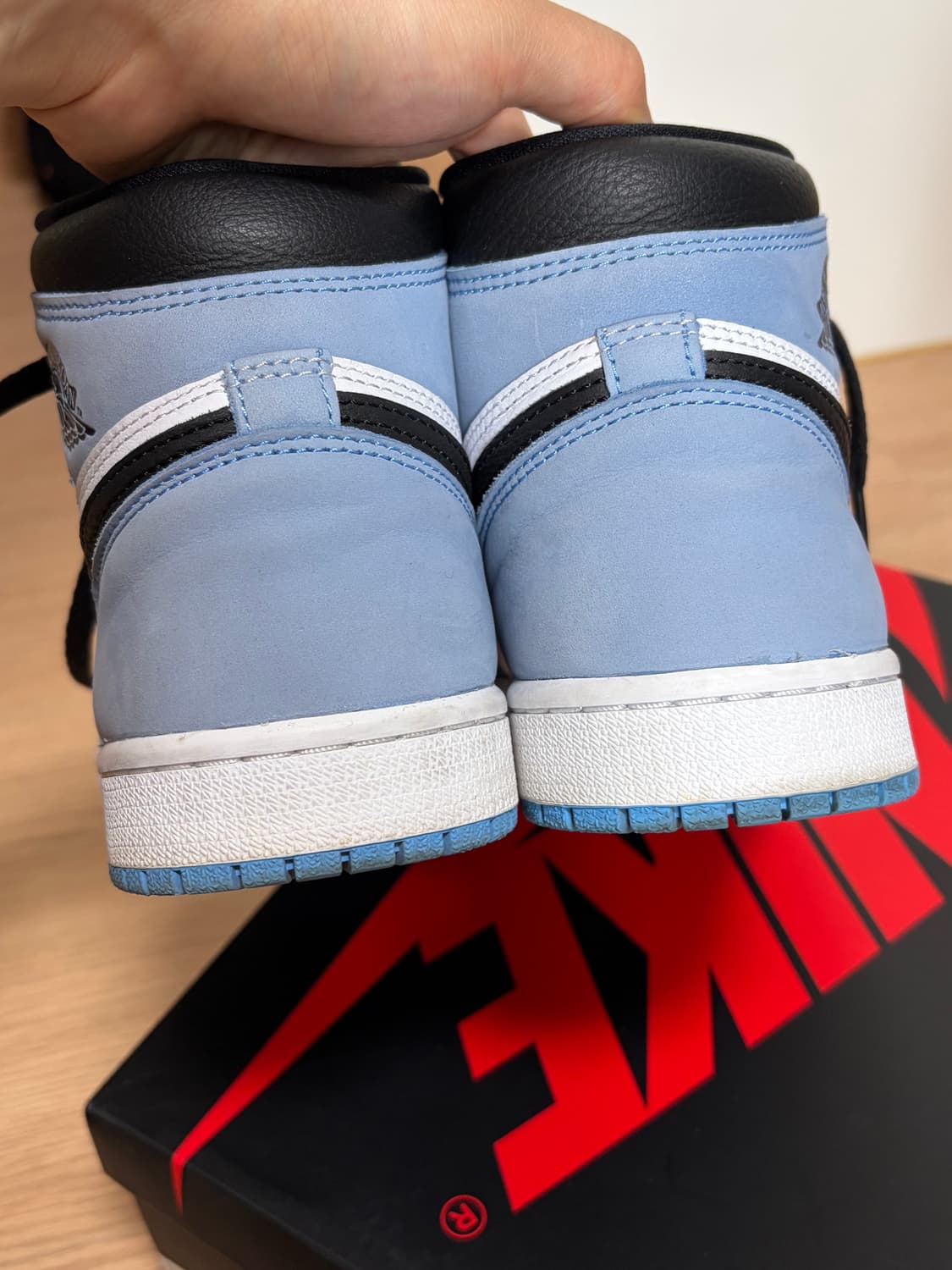 조던1 하이 유니버시티 블루 255 상품이미지5