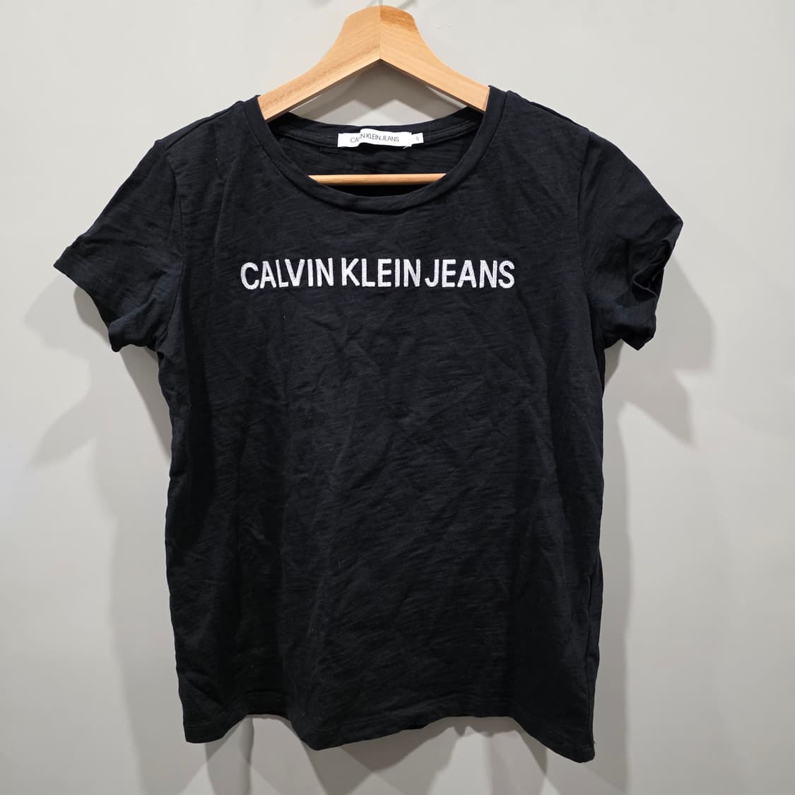 캘빈클라인 진 로고 반팔 티셔츠 상품이미지1