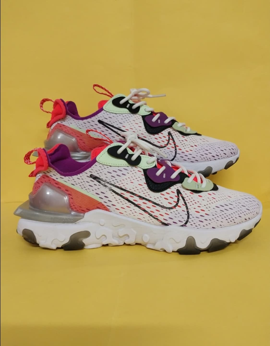 남성 나이키 리액트 비전 베얼리 볼트 화이트 운동화 (280) 상품이미지3