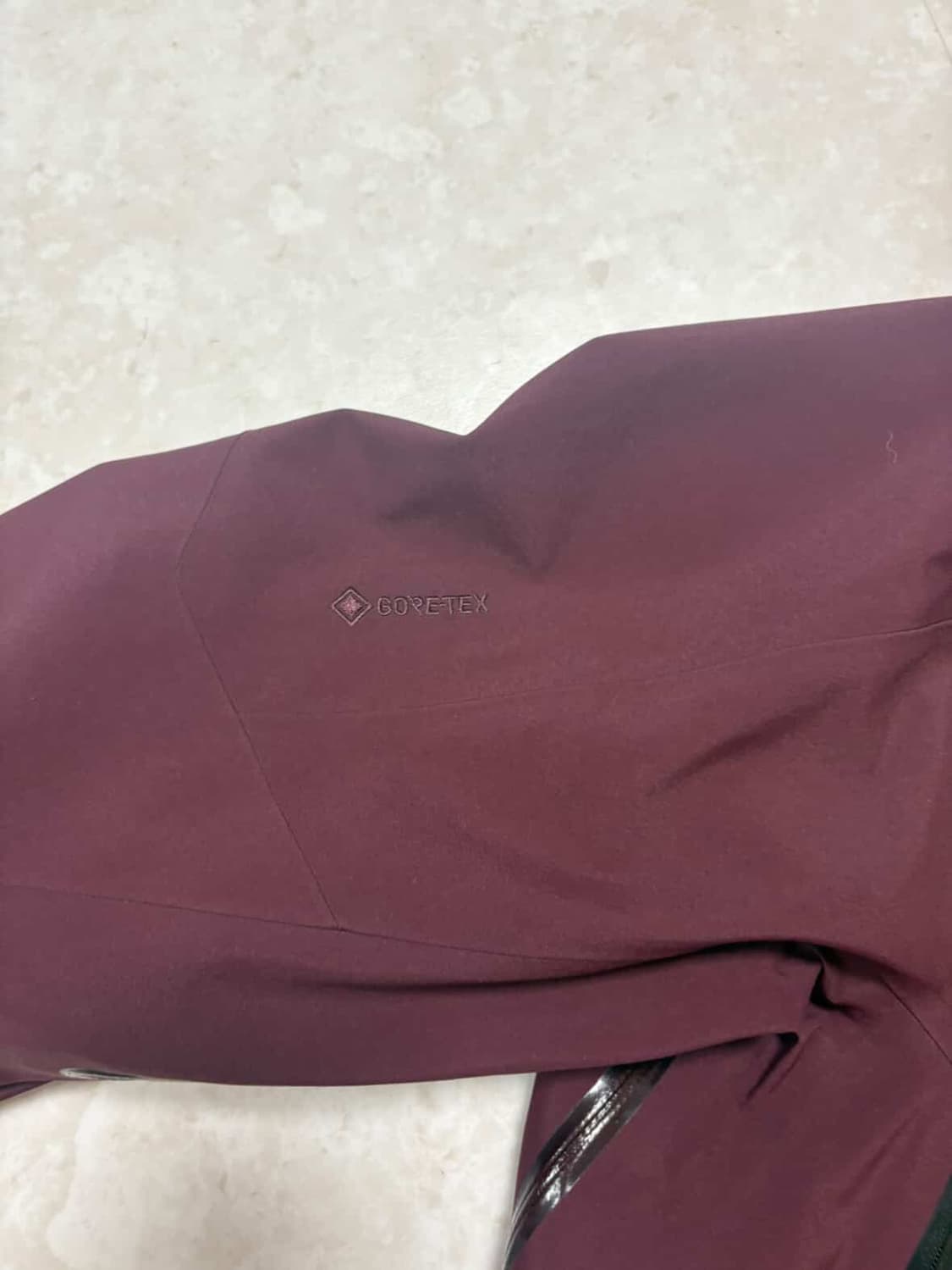 [m] 아크테릭스 고어텍스 스키복 버건디 상품이미지2