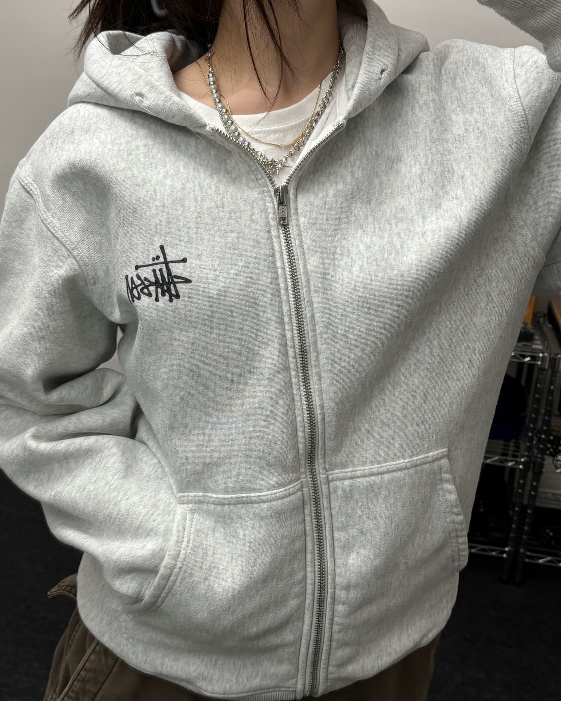 스투시 스탁 빅로고 그레이 후드집업 상품이미지2