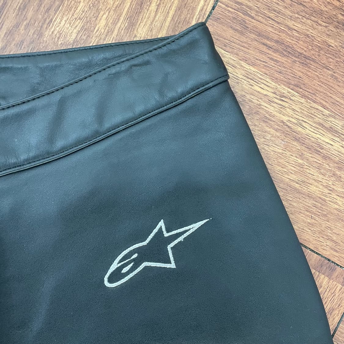 알파인스타 카우레더 팬츠 상품이미지2