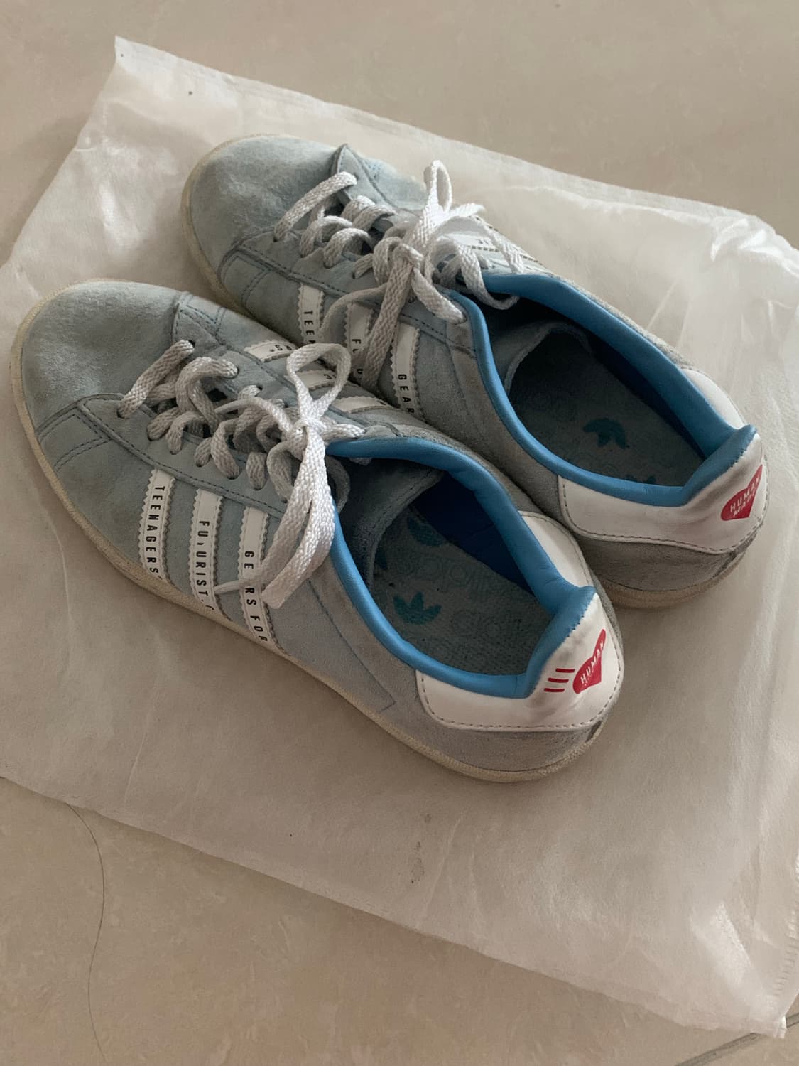 아디다스 휴먼메이드 240 상품이미지1