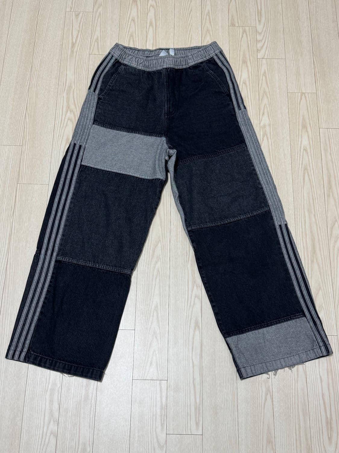 아디다스 패치위크 진 / L 사이즈 상품이미지1