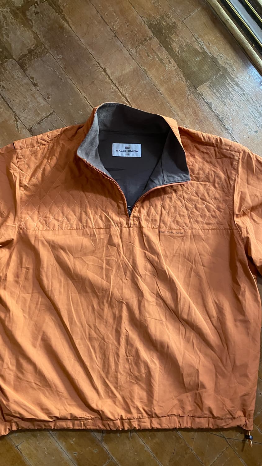 발렌시아가 오렌지 컬러 윈드브레이커 105 상품이미지1