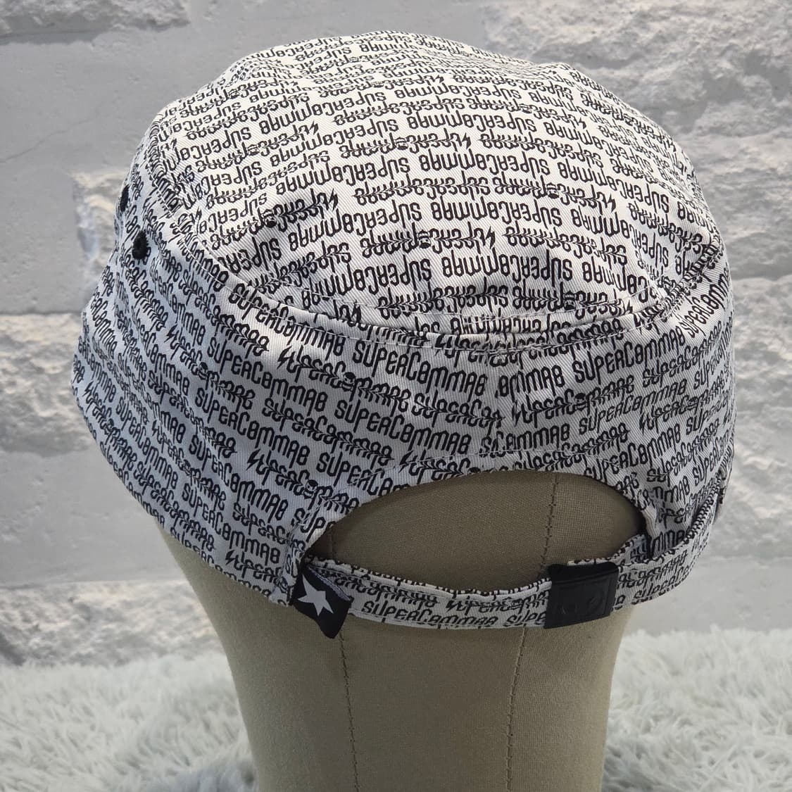 p6-10:슈퍼콤마비 올오버 로고 스트랩백 화이트55-60cm 상품이미지6