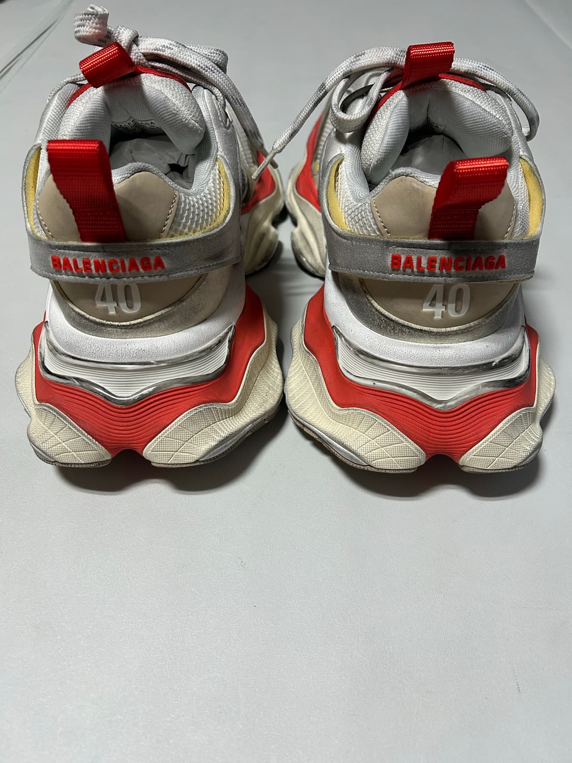 발렌시아가 카고 레드/그레이 런웨이 버전 상품이미지4