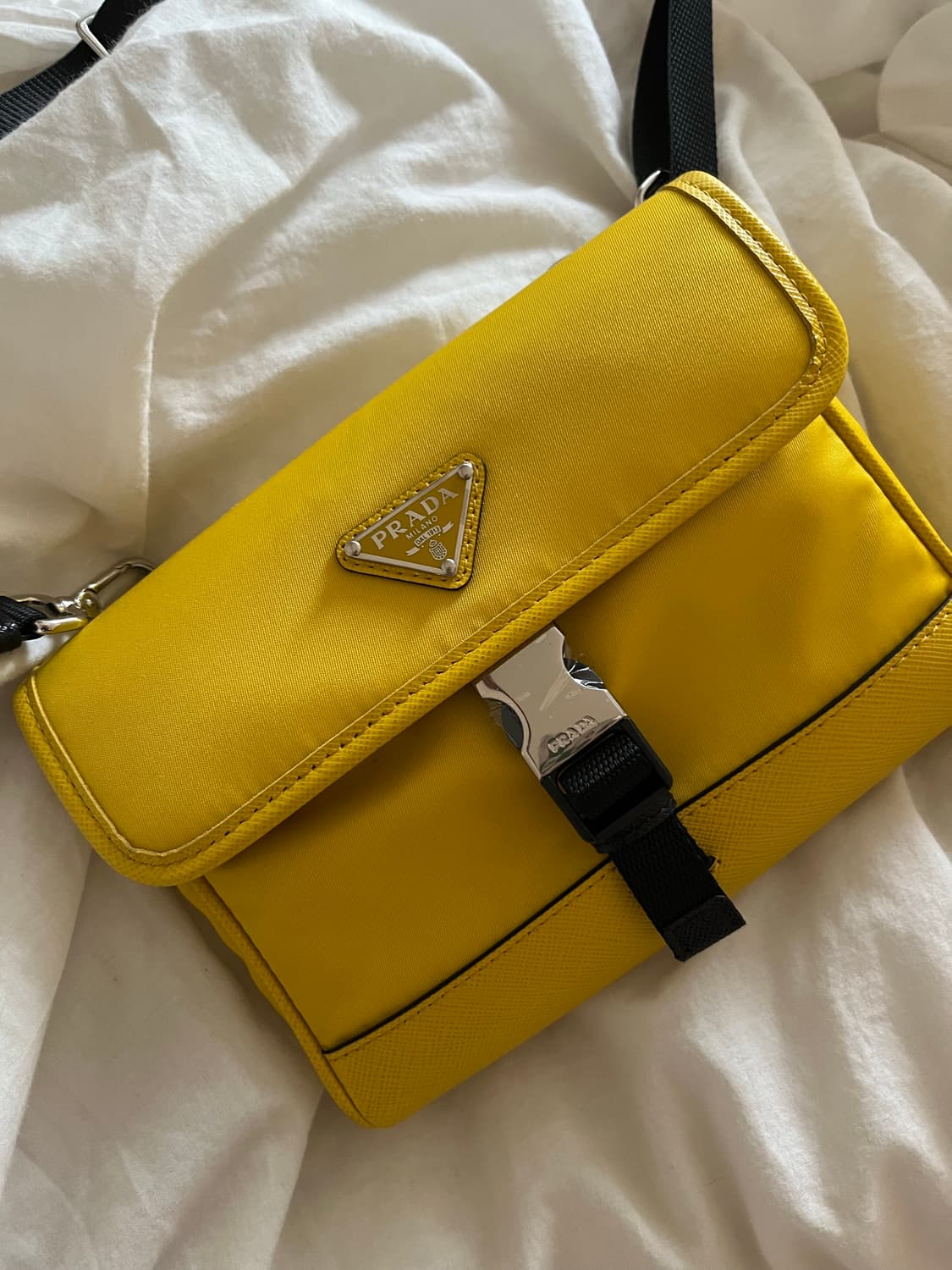 프라다 나일론 크로스바디  상품이미지1