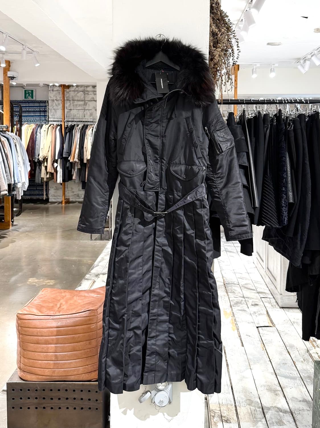 페노메논 10aw 블랙 N3B 플리츠 롱 파카 상품이미지1