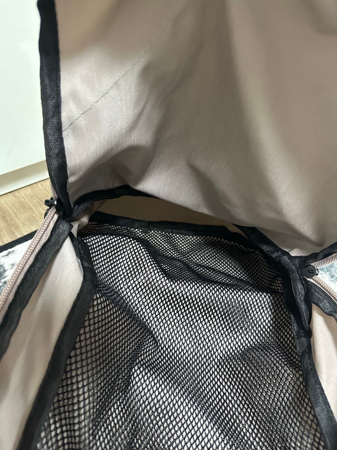 미스치프 롬버스 백팩 핑크그레이 상품이미지4