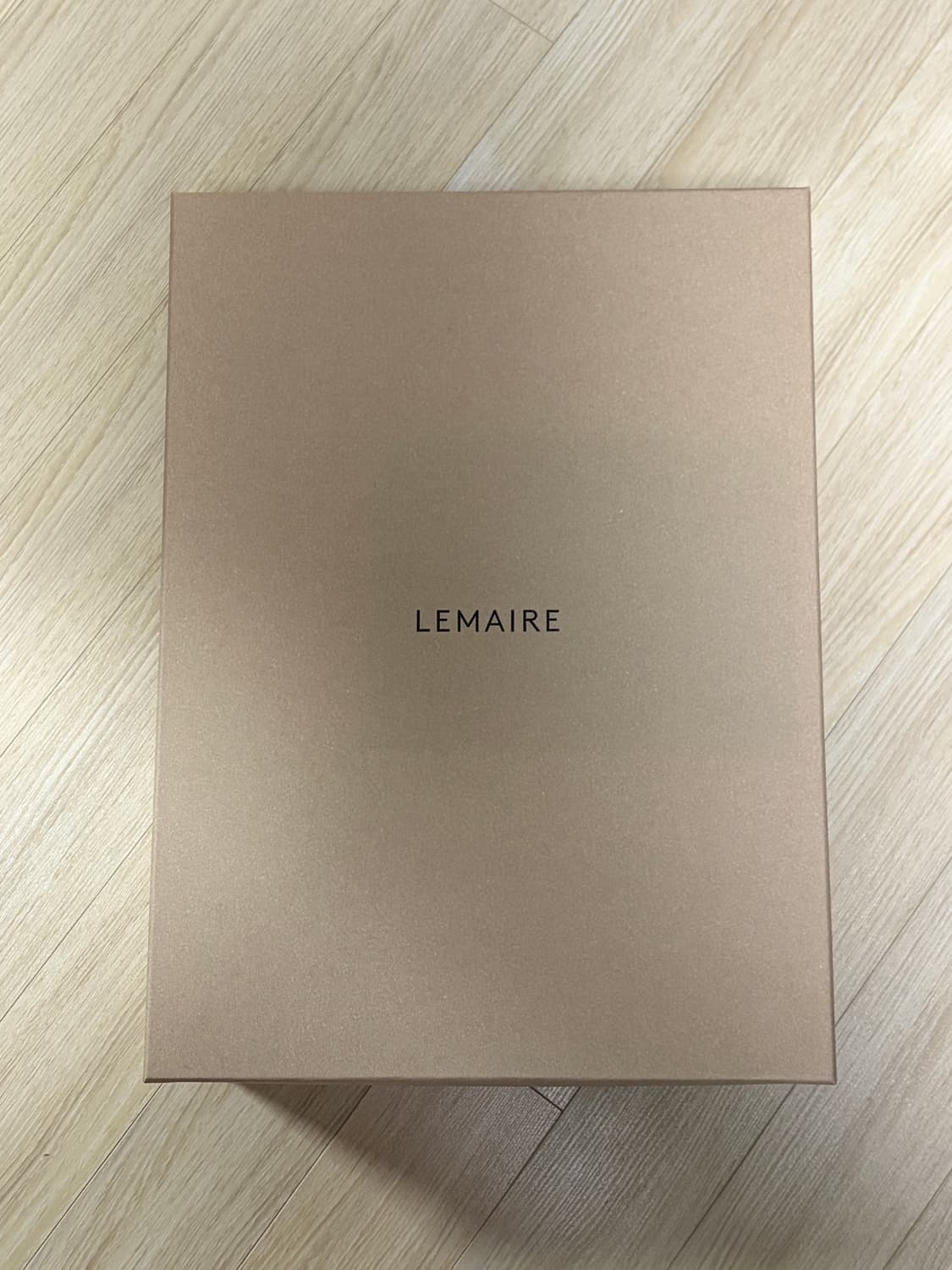 르메르 소프트 게임백 미디엄 다크 초코 판매합니다. 상품이미지10