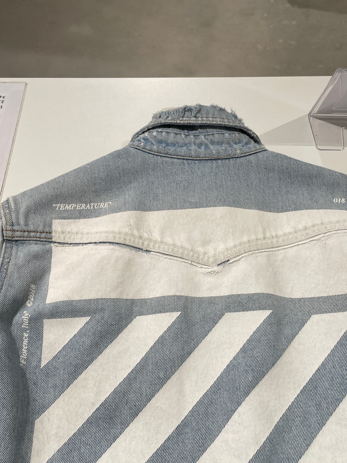 오프화이트 18S/S 연청 템퍼레이처 데님 셔츠 상품이미지10