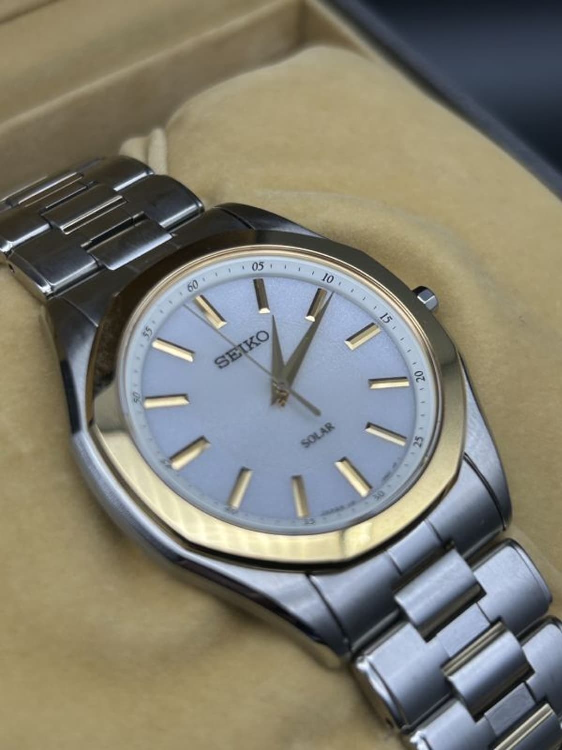 ​[풀박스/세이코] 우아한 골드 콤비 솔라 시계 판매합니다. 상품이미지3