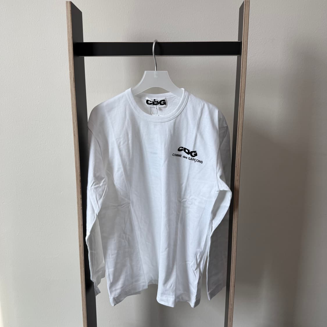 꼼데가르송 CDG 스몰 WAVY 로고 롱슬리브 2컬러 상품이미지2