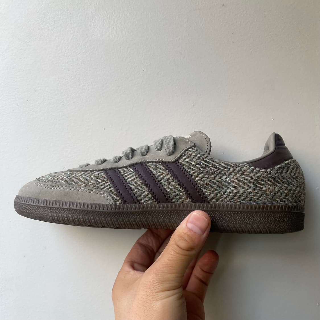 아디다스 삼바 OG 해리스 트위드 쉐도우 브라운 240 상품이미지1