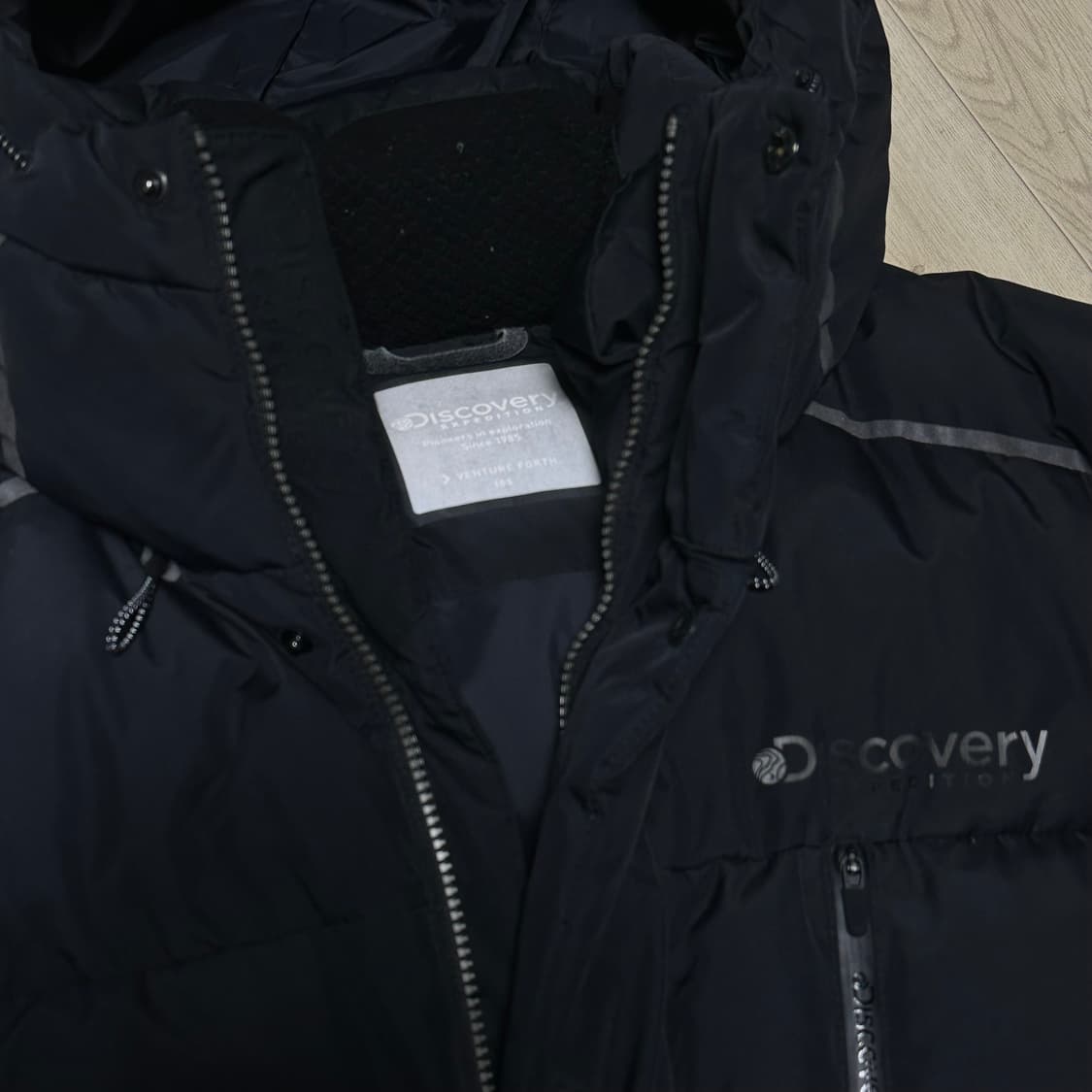 디스커버리 블랙 롱패딩 상품이미지4