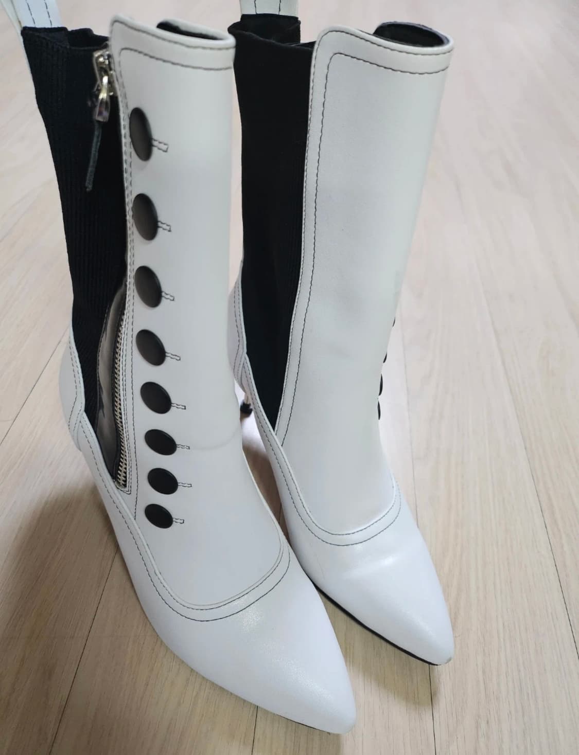 알렉산더 맥퀸 오버사이즈 스니커즈 블랙 탭 (Size: 41) 상품이미지2