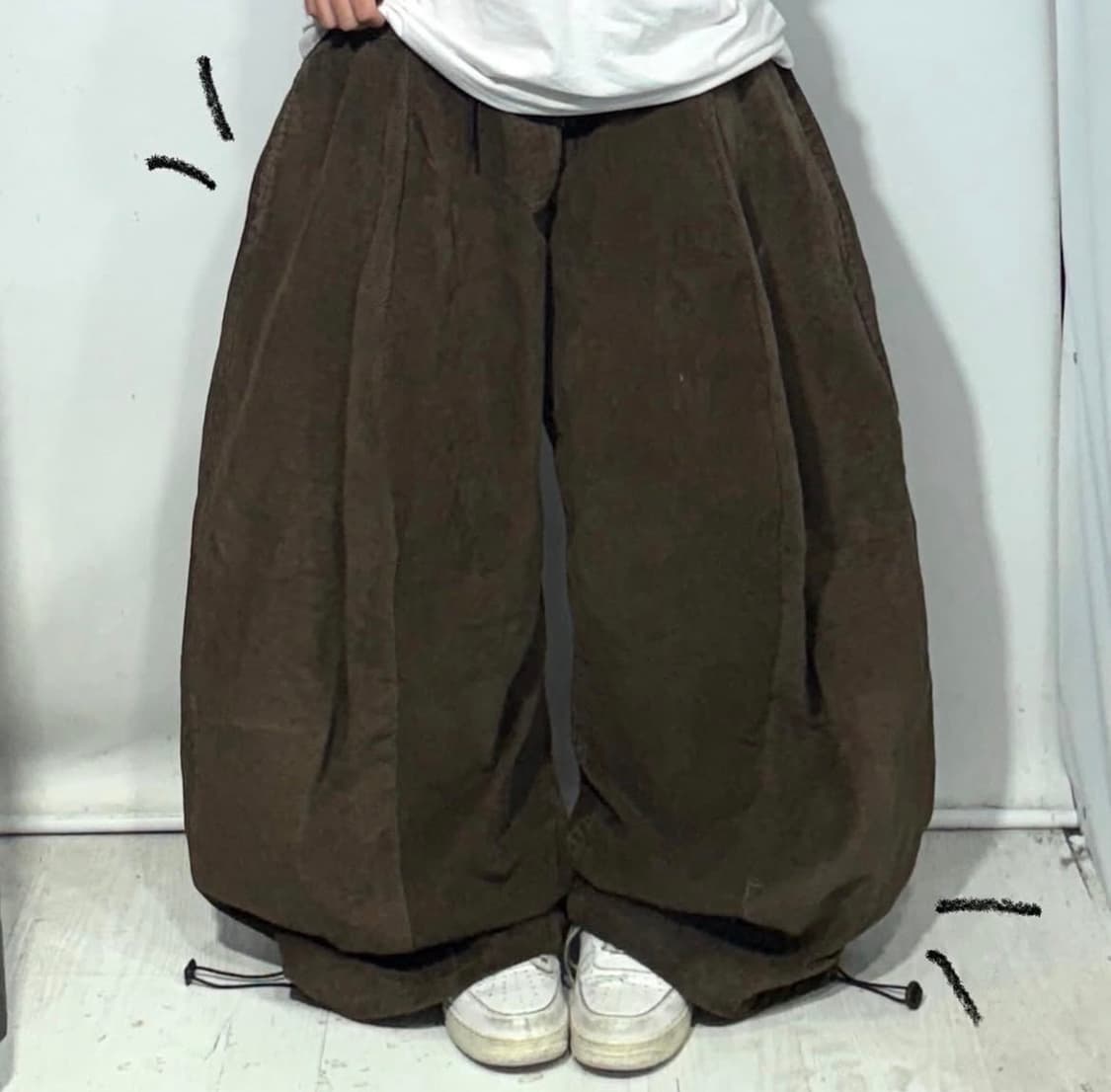 다크브라운 코듀로이 팬츠 상품이미지1