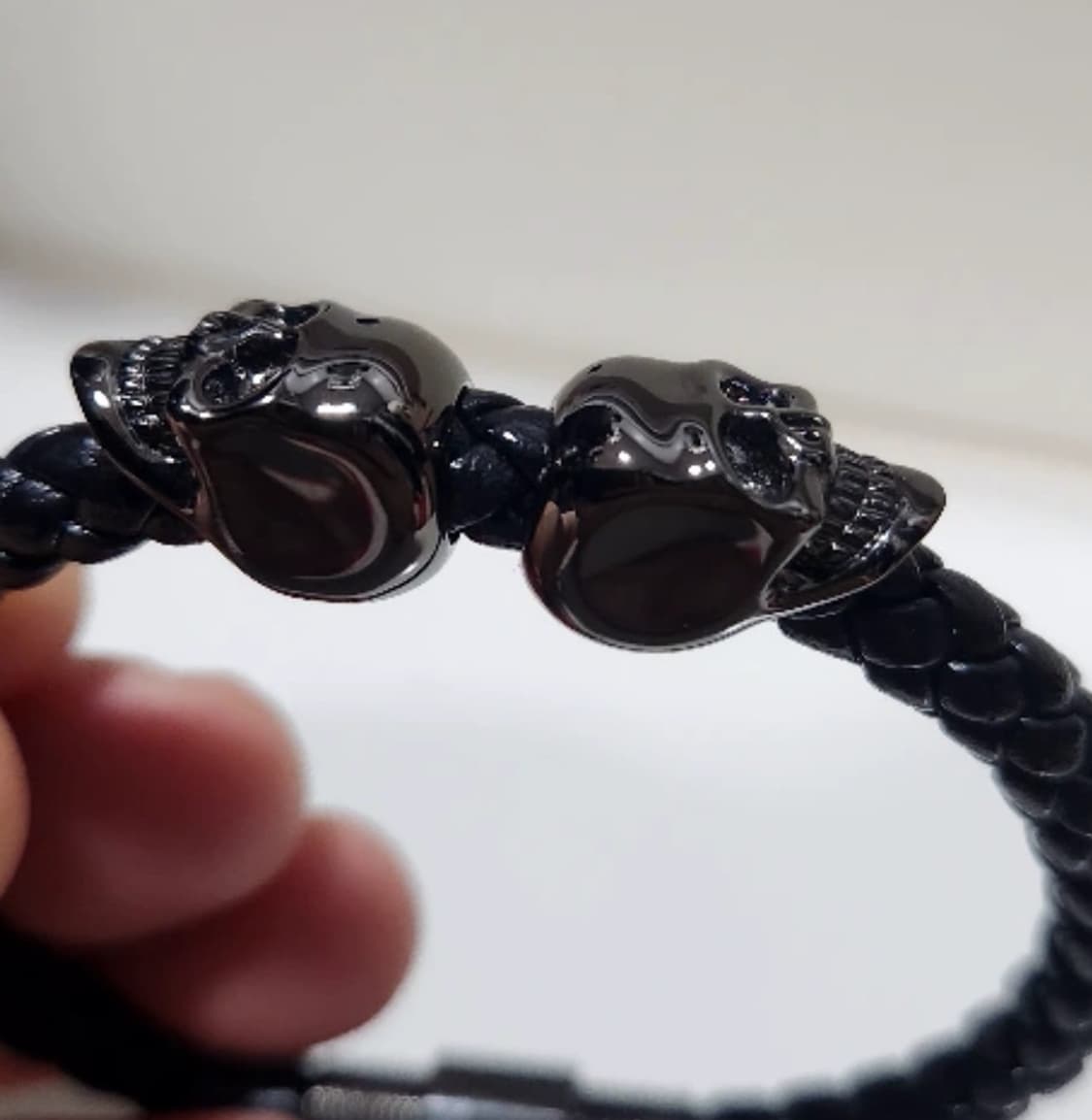 알렉산더 맥퀸 Alexander McQueen 스컬 레더 팔찌 상품이미지3