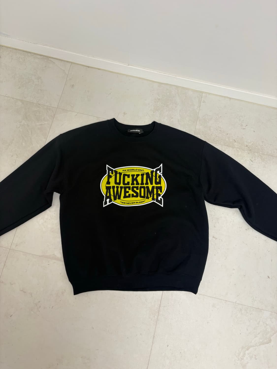 퍼킹어썸 맨투맨 상품이미지1