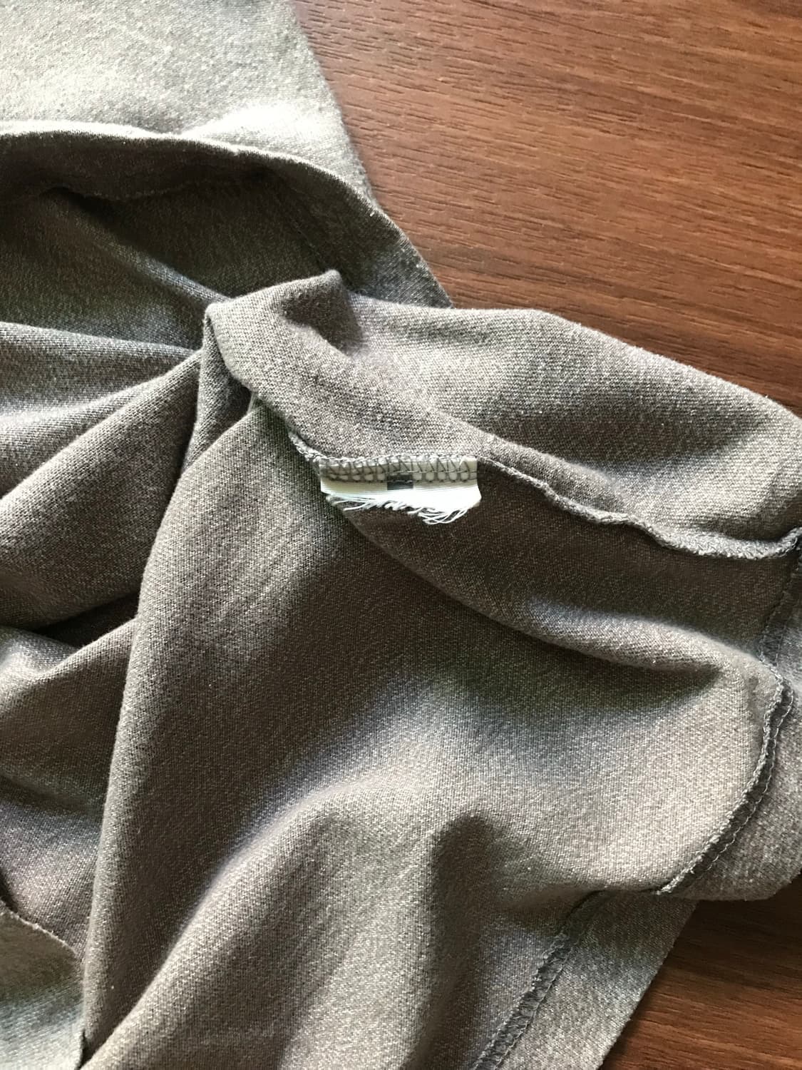 아베크롬비 중앙 피치 로고 그레이 반팔티 상품이미지8