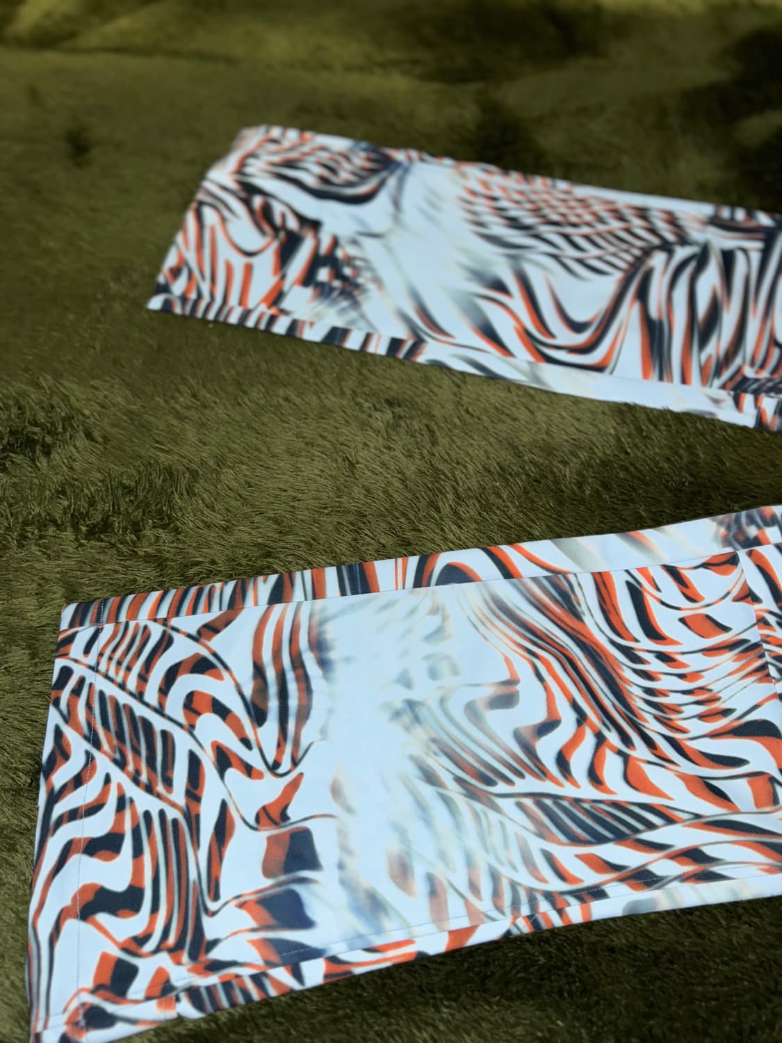 [32] 디젤 옵티컬 그래픽 엠브로더리 로고 부츠컷 팬츠 블루 상품이미지8