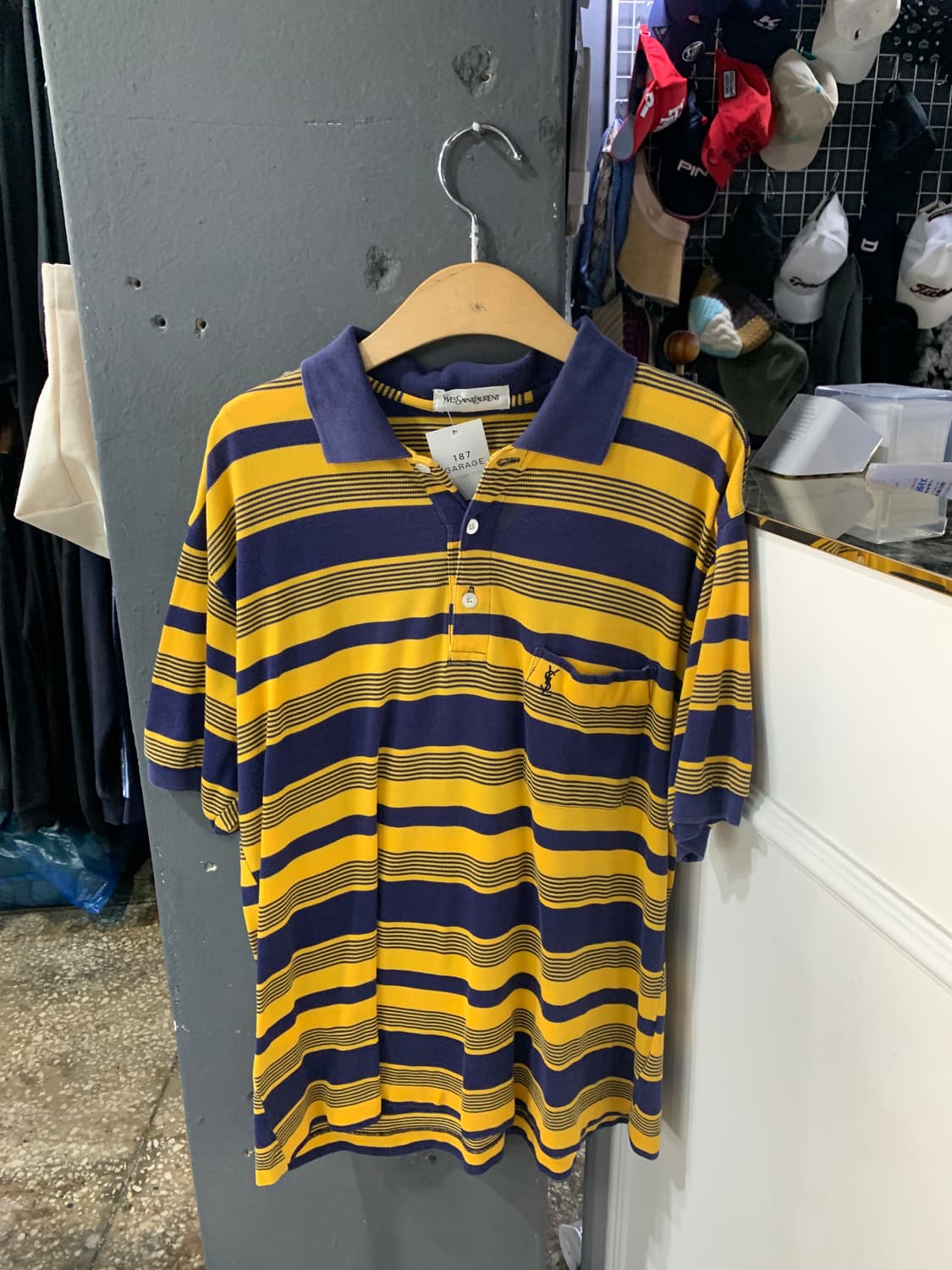 입생로랑 카라 반팔티 상품이미지1