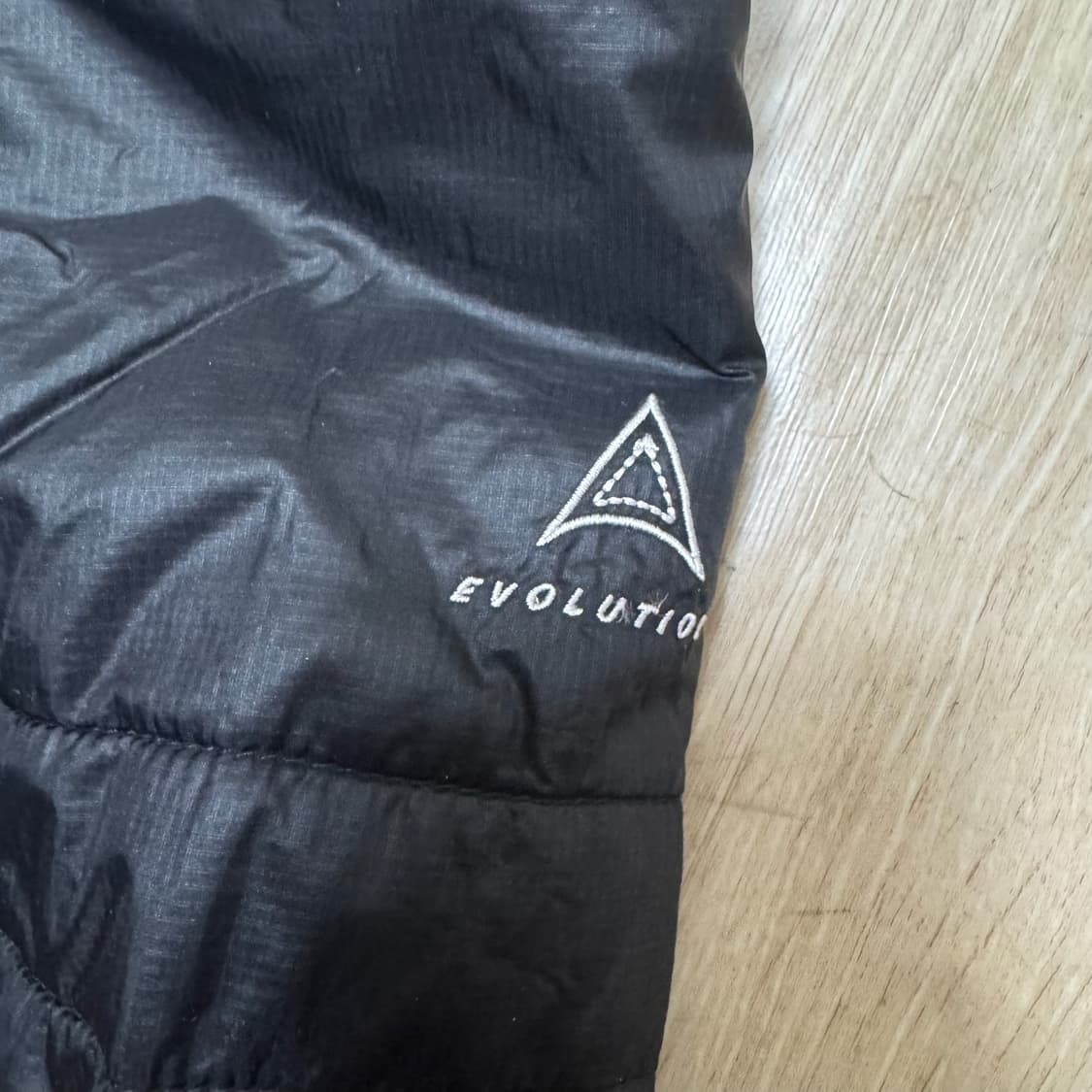 네파 에볼루션 로고 경량패딩 M/95  상품이미지5