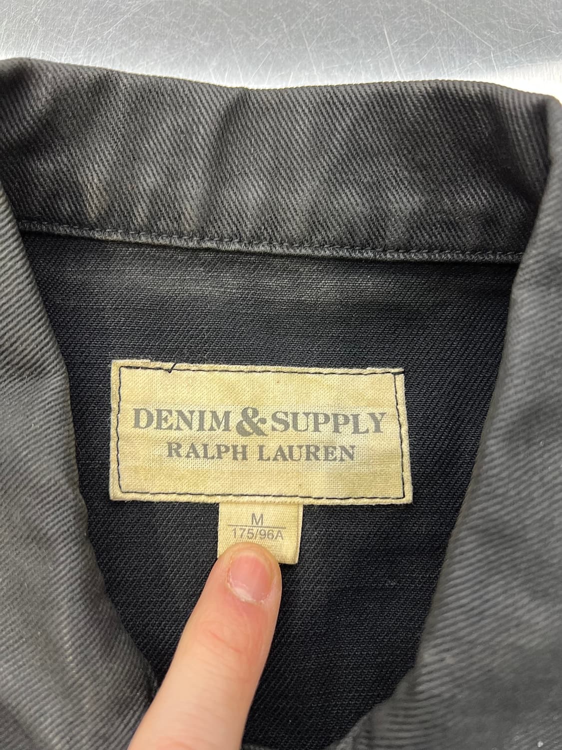 데님 앤 서플라이 블랙 왁스 코팅 블랭크 트러커 데님 자켓 상품이미지7