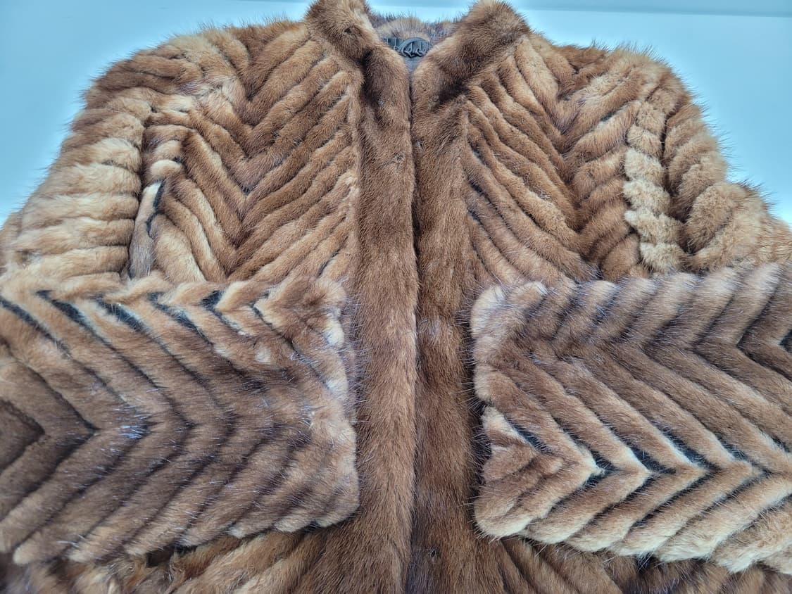 천연 밍크 하프 코트 / 여 FREE
 상품이미지3