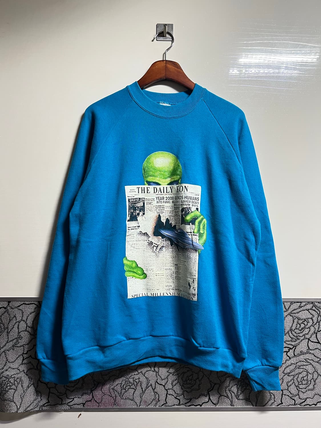 빈티지 Y2K 밀레니엄 UFO 스웻셔츠 상품이미지1