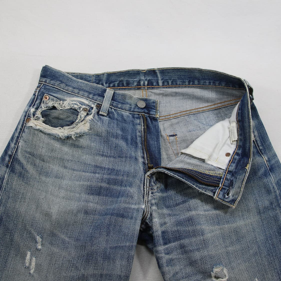 (착용컷) 리바이스 503 셀비지 진 (남성용 31) 상품이미지5