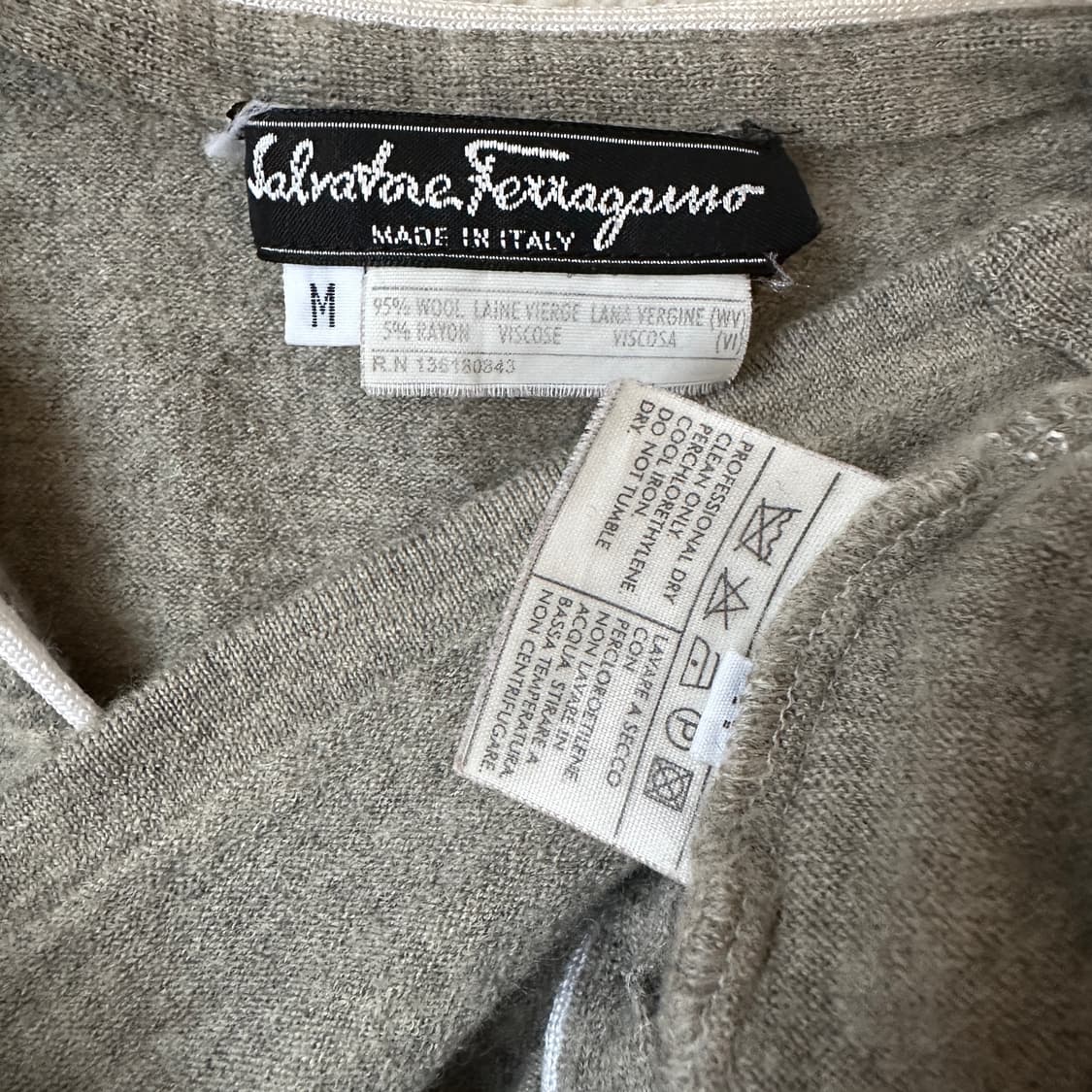 [M] 페레가모 빈티지 울 가디건 상품이미지4