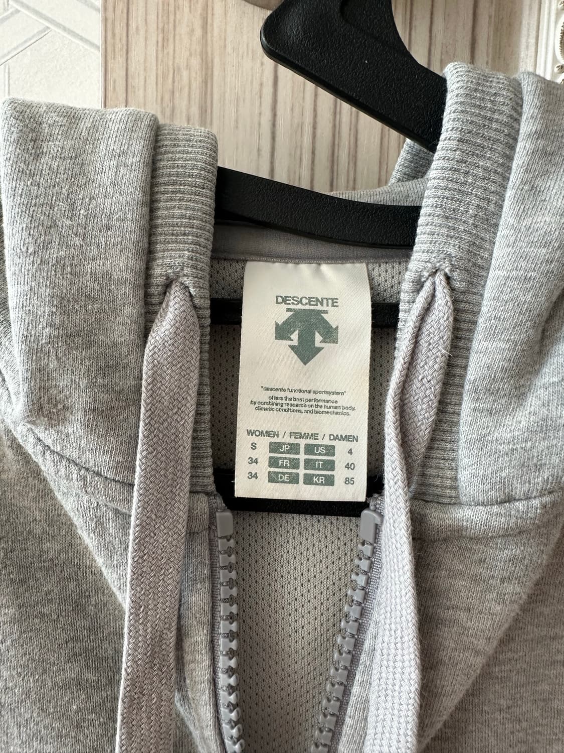 데상트 후드집업 여성s 상품이미지3