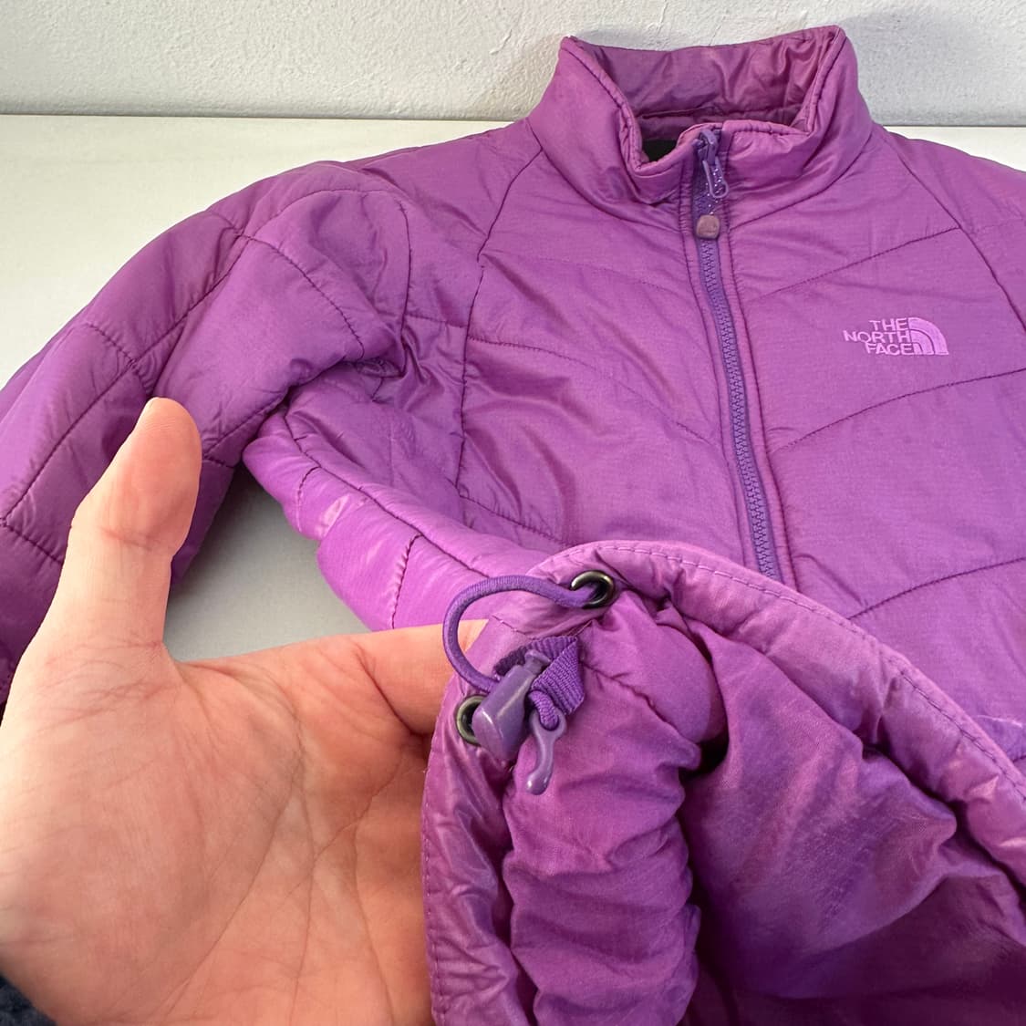 우먼M 노스페이스 퍼플핑크 밑단고무줄 EXCELLOFT 경량패딩점퍼 상품이미지3