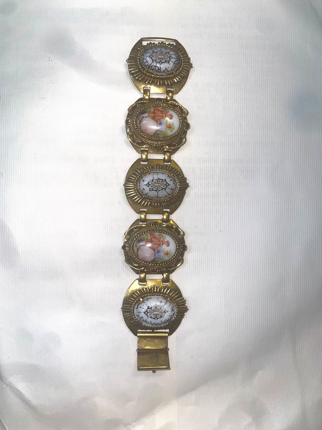1920’s Moroccan Romantic Porcelain Cameo 상품이미지1