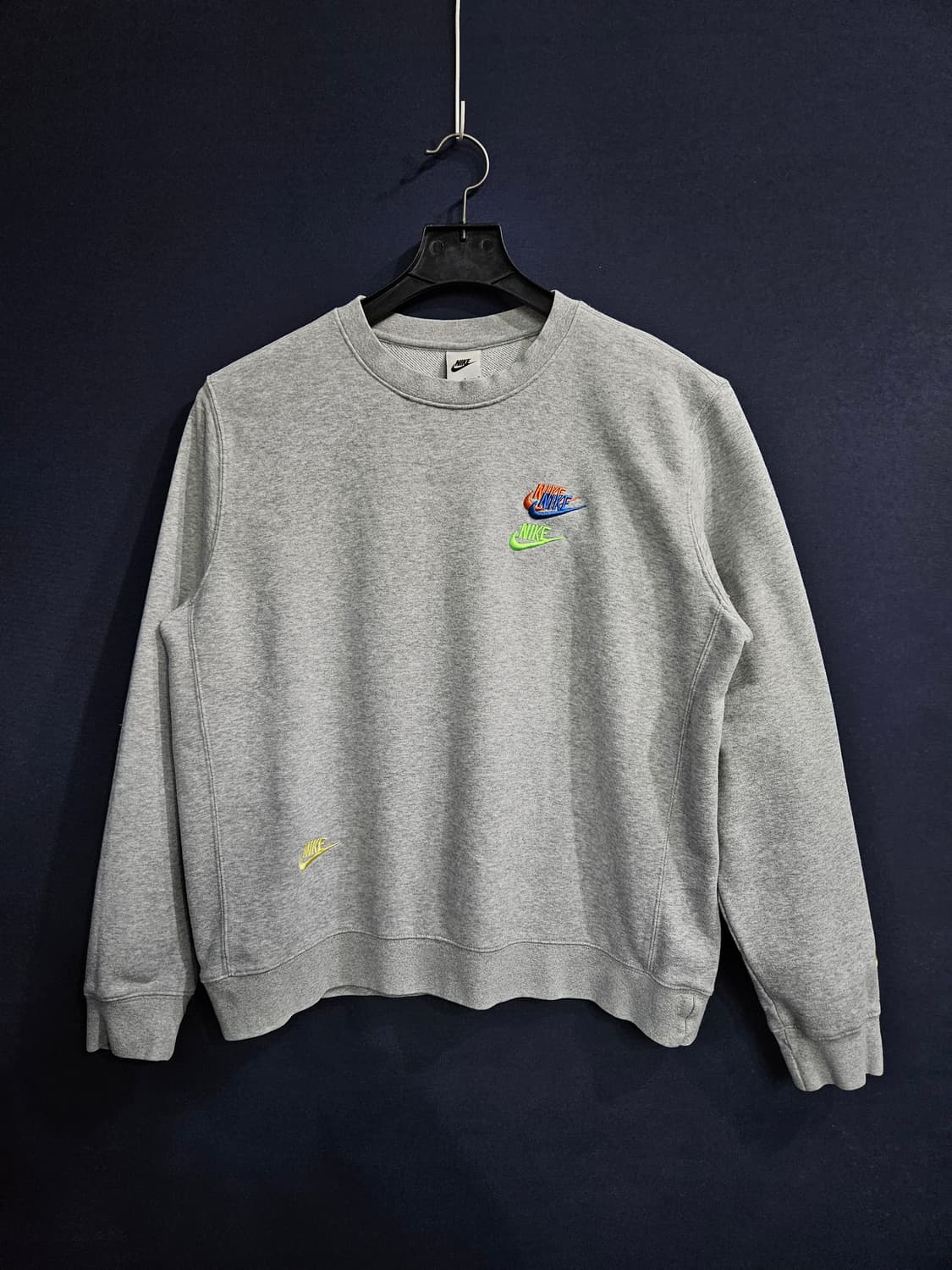 나이키 자수 그레이 남성 100 맨투맨  상품이미지1