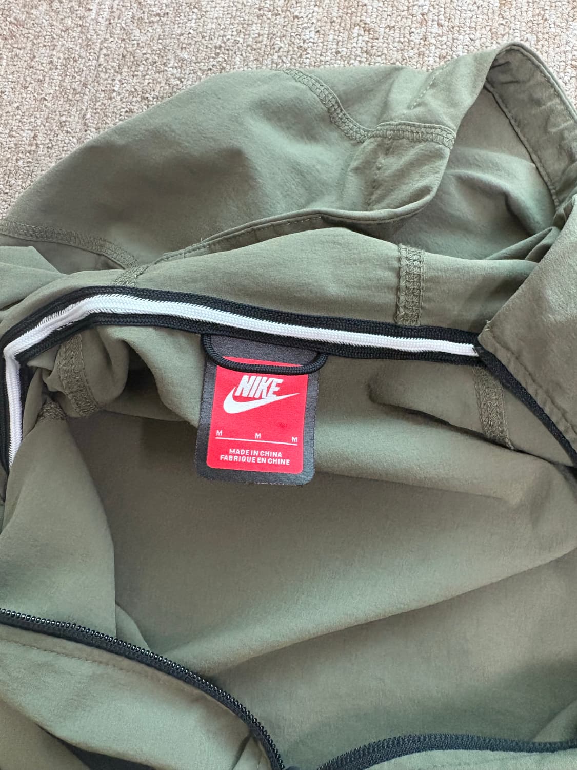 나이키 테크 윈드러너 올리브 블랙 M 사이즈 상품이미지4