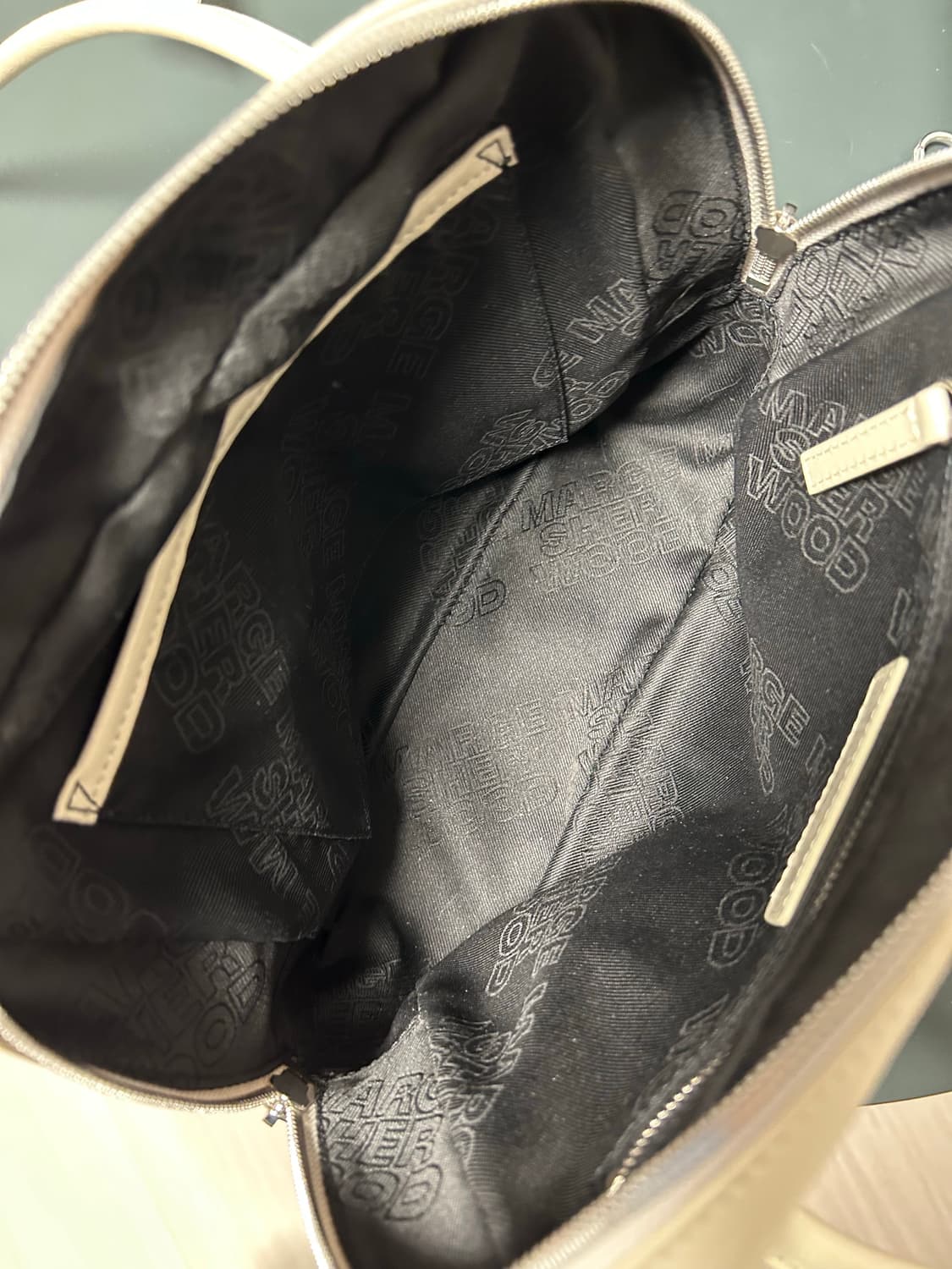 마지셔우드 파이핑 숄더백 아이보리 상품이미지5