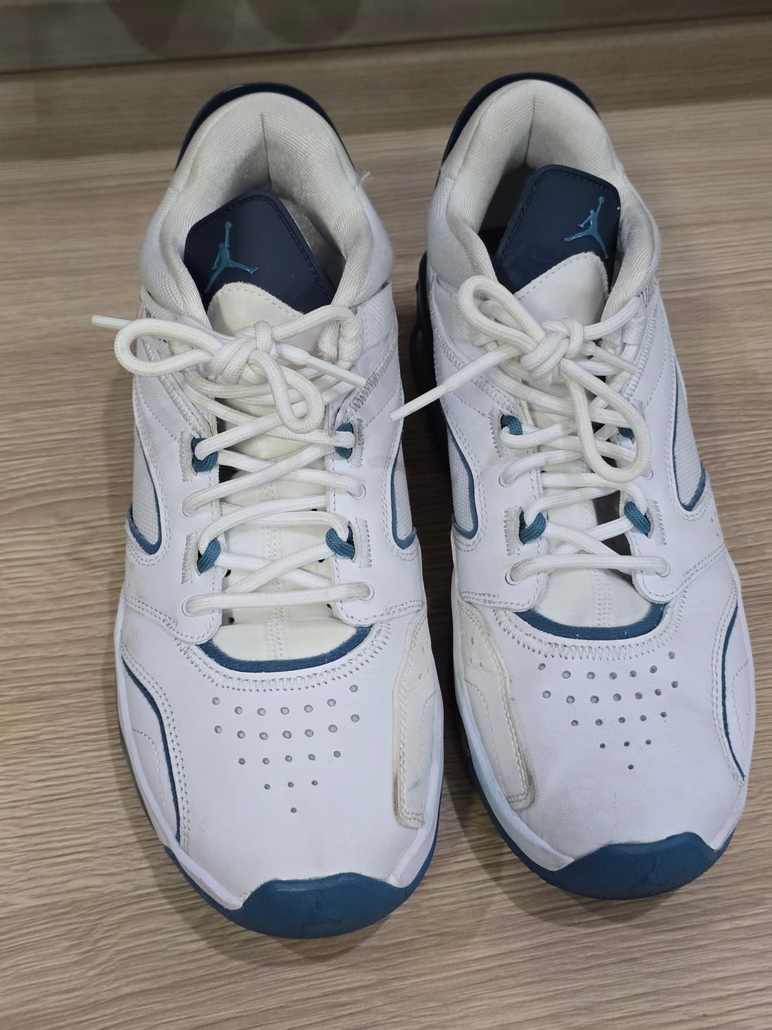 조던 포인트레인 화이트 리프트블루 us9 사이즈 270 상품이미지5