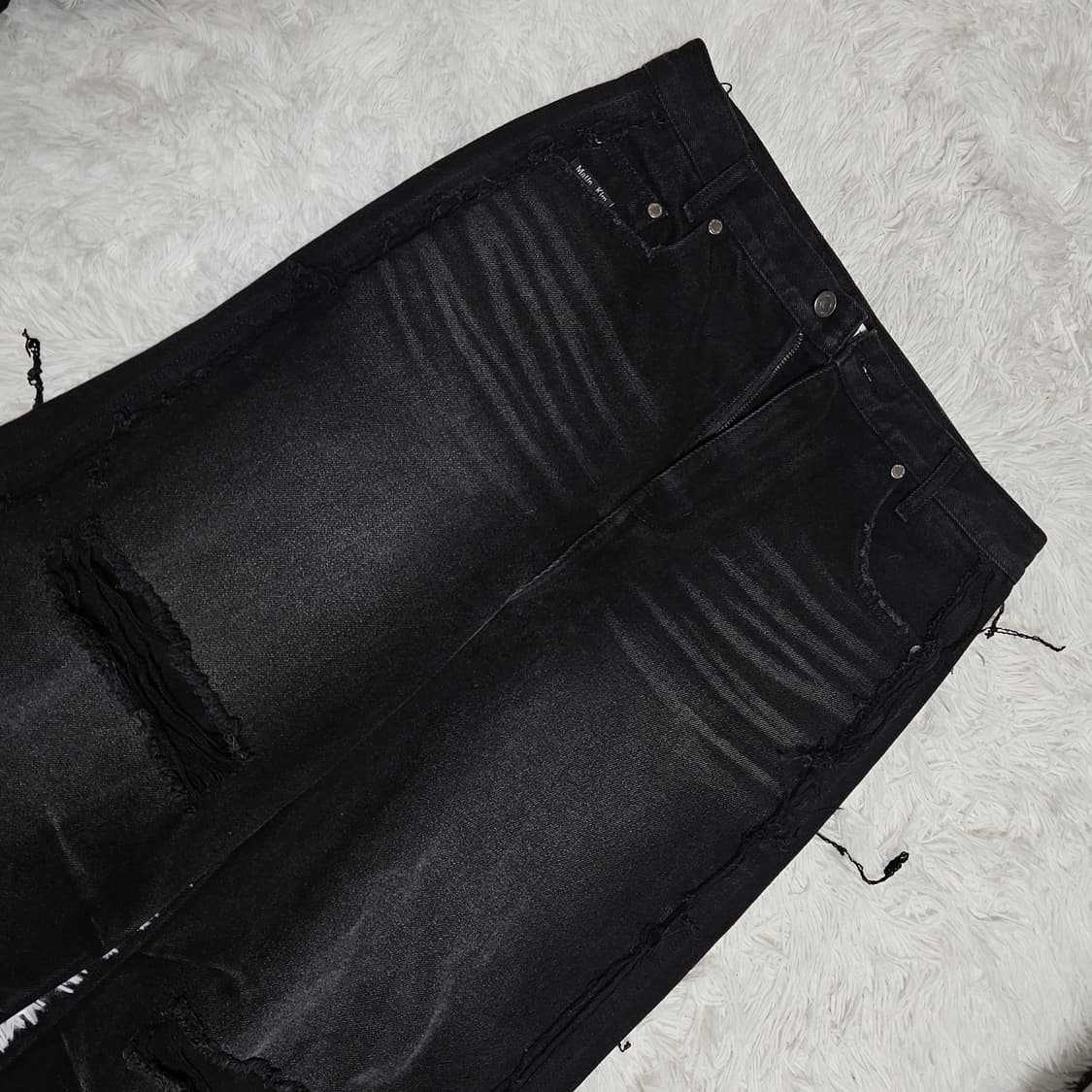 마뗑킴 BIG DAMAGE BRUSH DENIM PANTS 블랙 상품이미지4