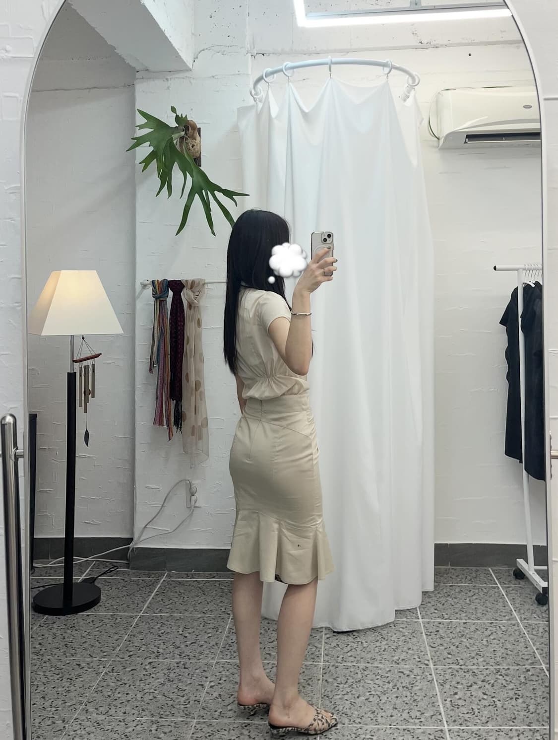 글로우 셔링 미디 스커트 상품이미지3