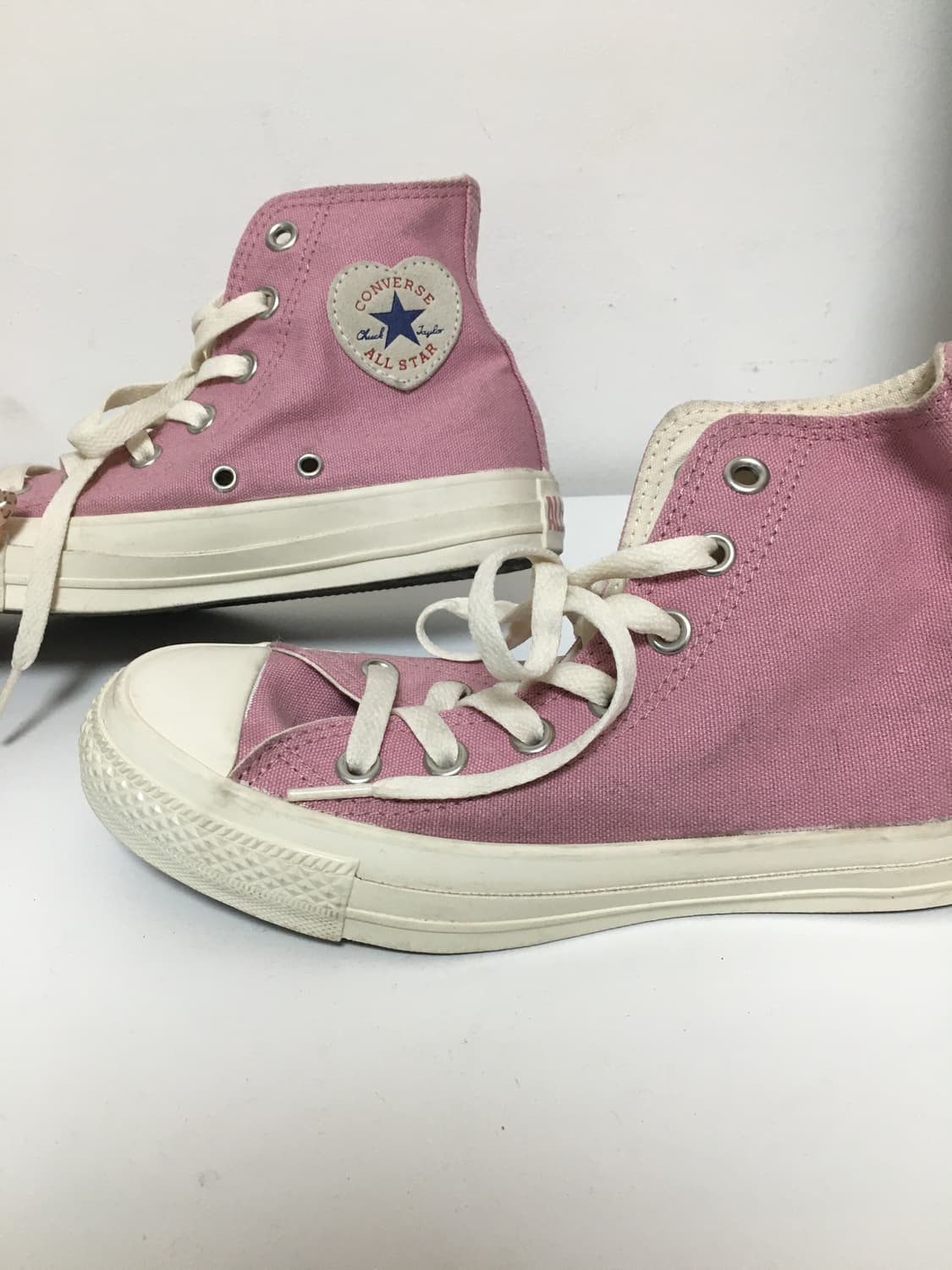 컨버스 척 테일러 올스타 하트패치 하이 오키드 상품이미지1