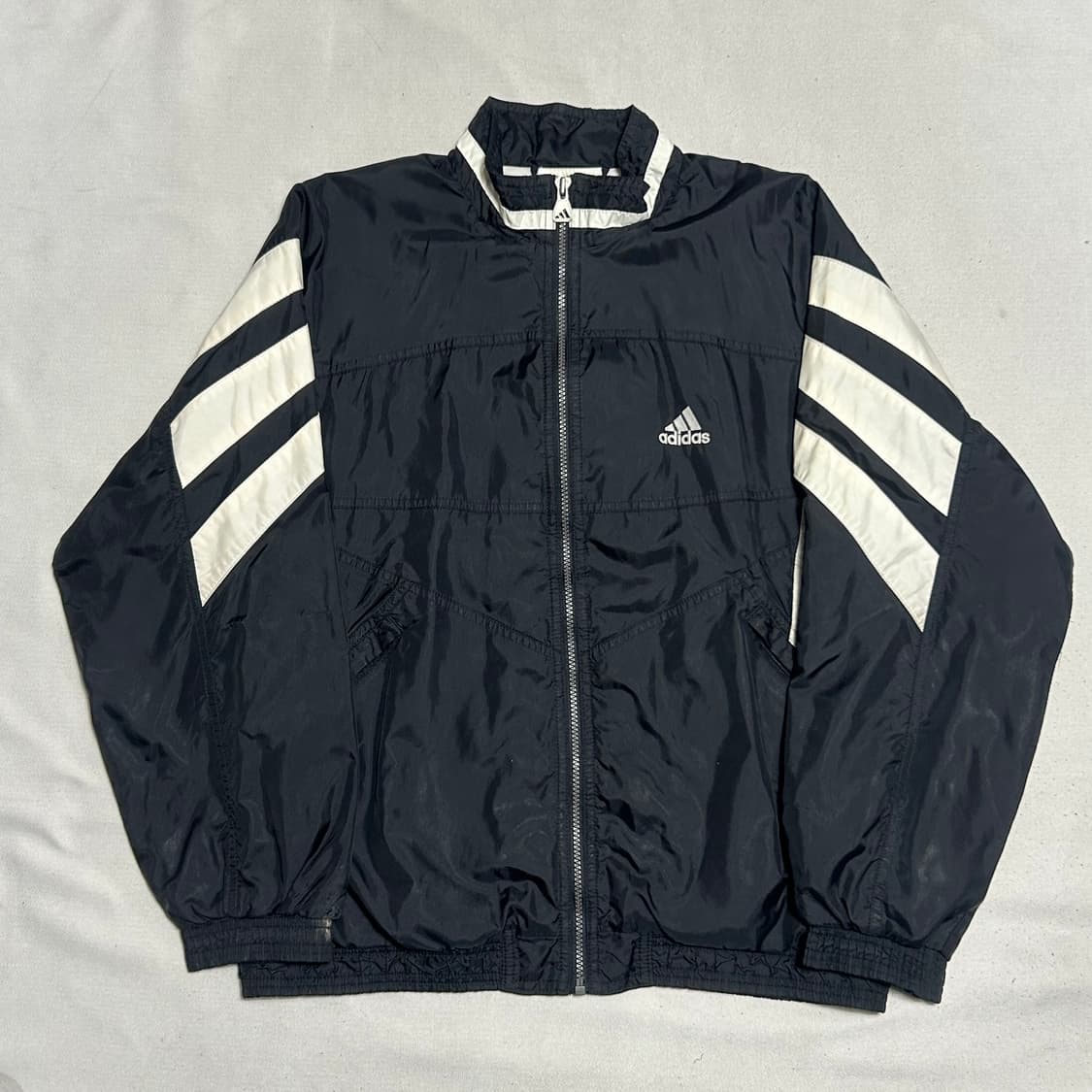 아디다스 올드스쿨 블랙 바람막이  상품이미지2