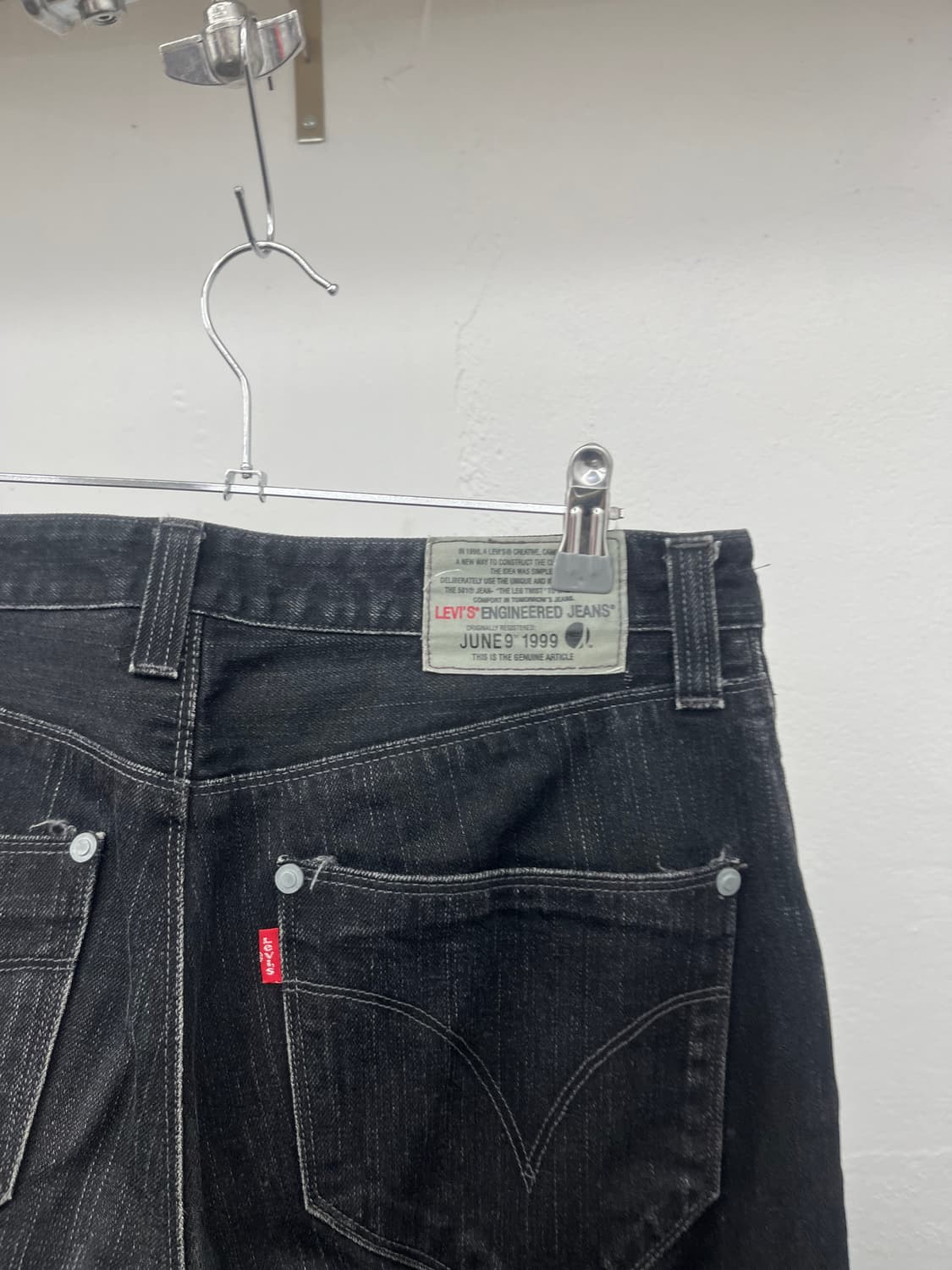 33) LEVIS ENGINERED BLACK JEANS 상품이미지5