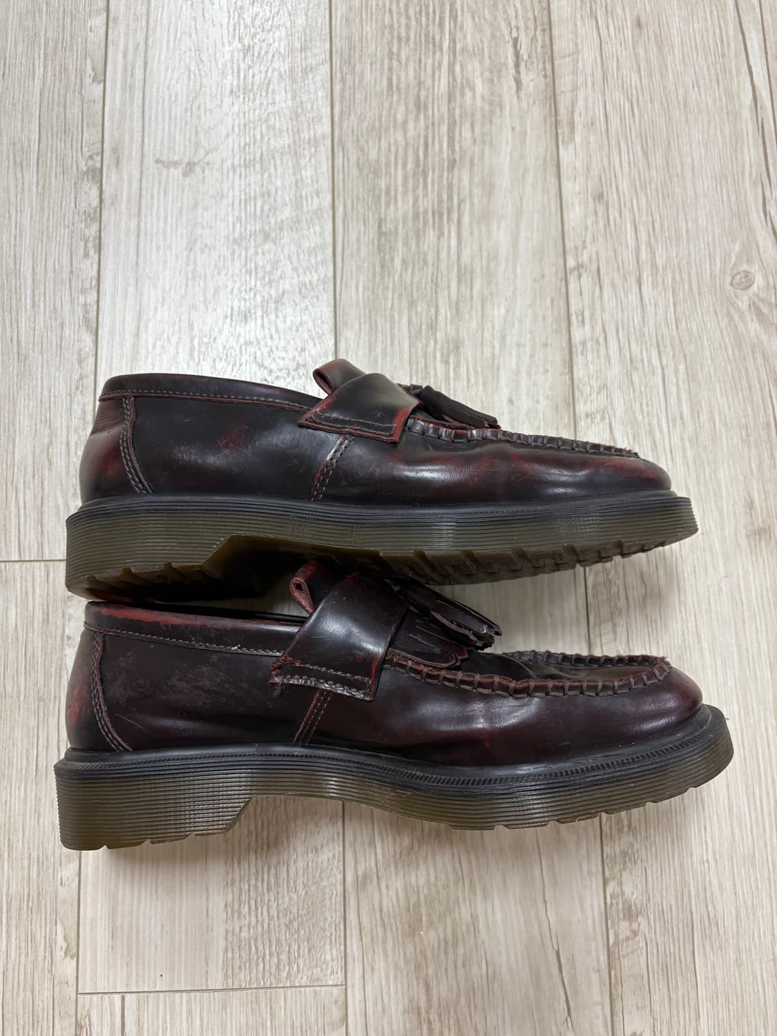 닥터마틴 아드리안 체리우드 270 상품이미지3